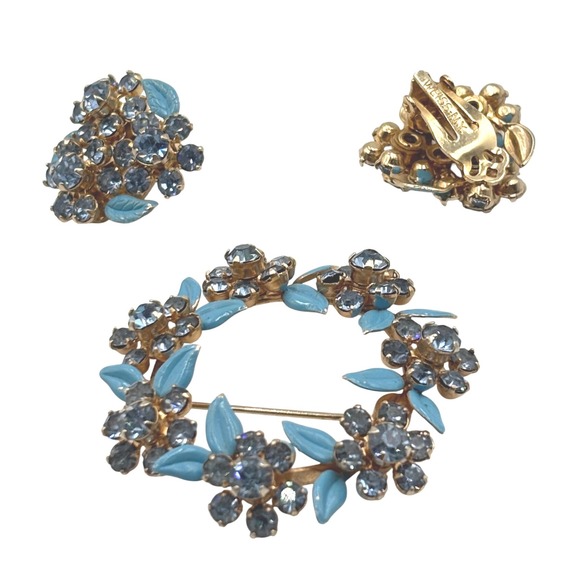 Vintage 1940's WEISS NY Blue Rhinestone Floral Brooch & Clip On Earrings Set - Picture 6 of 12